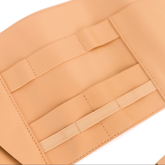 NIB Glass Ladder & Co Organizer - Picture 4 of 6